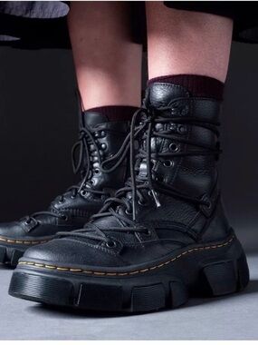 NEW Dr. Martens DMXL Platform Boots Black Size 9 US / UK 7 Chunky